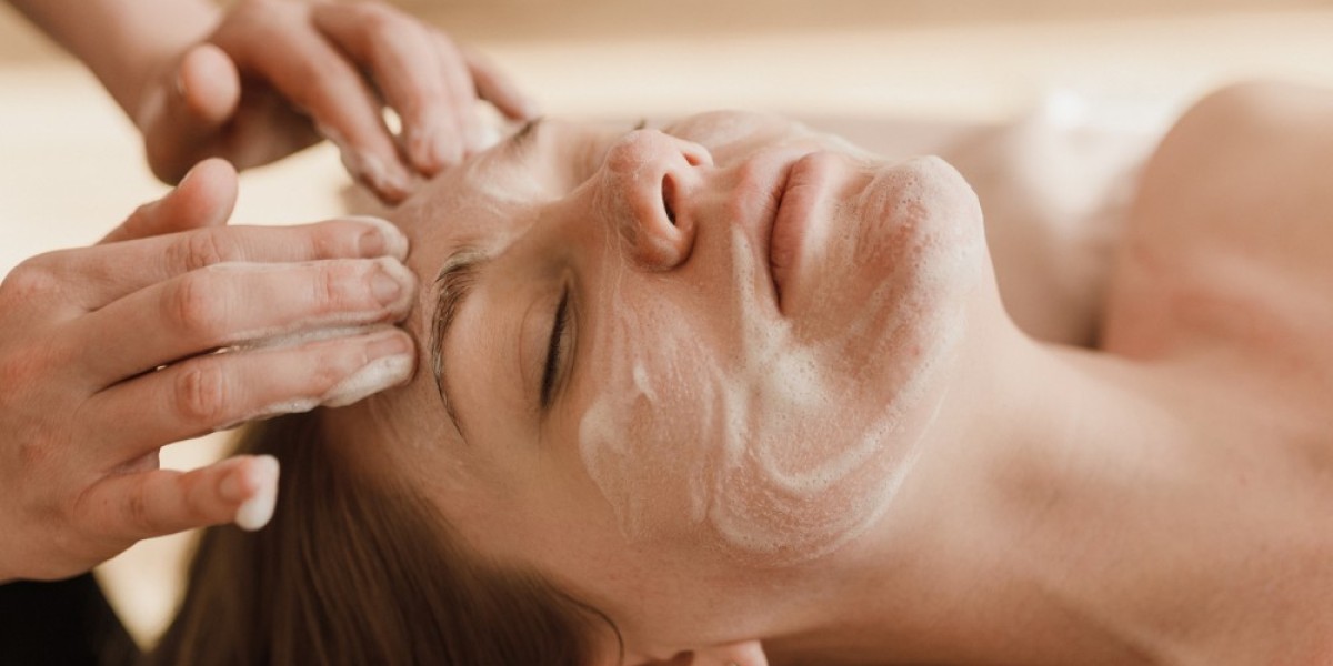 The Ultimate Guide to Facials: Benefits, Types, and What to Expect
